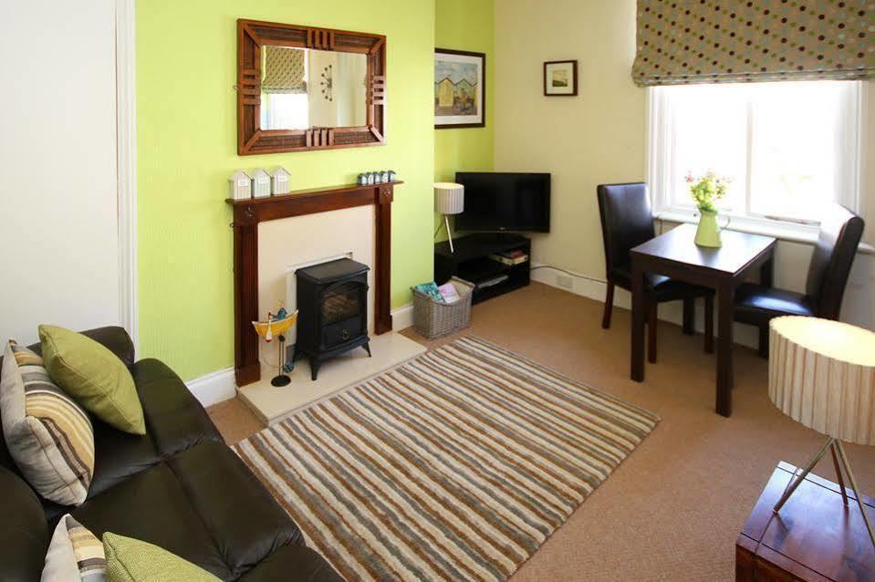 Elizabeth House 2* Уитби